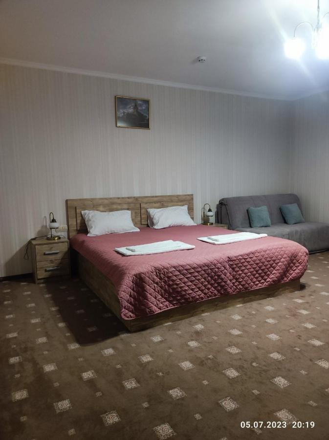 Apart-Hotel 24/7 Kamianets-Podilskyi Exterior foto