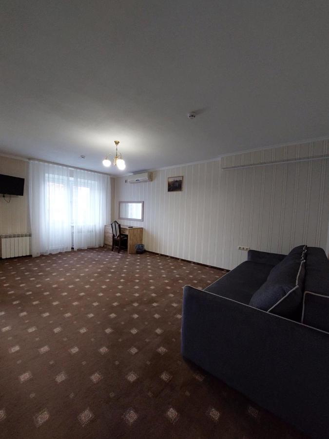 Apart-Hotel 24/7 Kamianets-Podilskyi Exterior foto